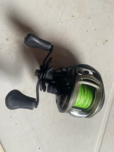 Vendo carretilha de pesca Marine