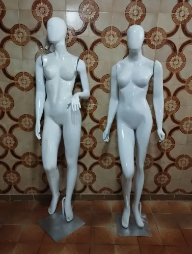 Par de manequins feminino