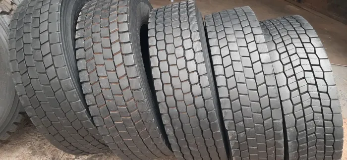 Pneus 295/80R22.5