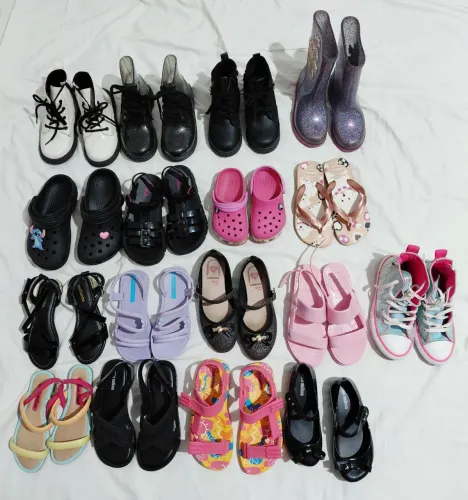 Lote sapatos inf. feminino, tamanhos 24 a 30!  Melissa, molekinha, crocs, bota e allstar