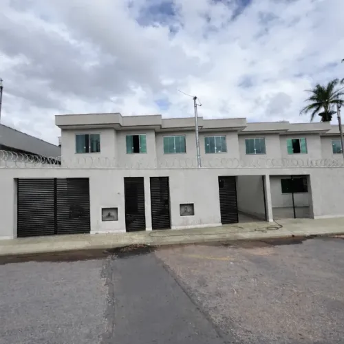 Casa à venda no bairro Candelária