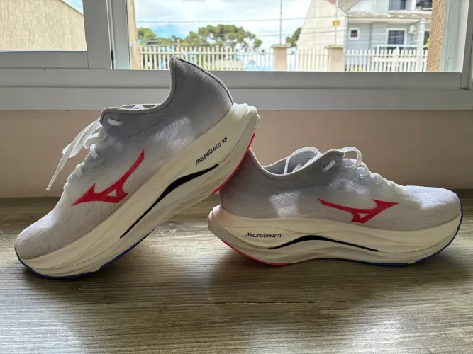 Tênis Mizuno Wave Rebellion Flash 3 - Alta Performance & Propulsão