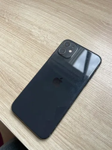 iPhone 11 - 64GB 