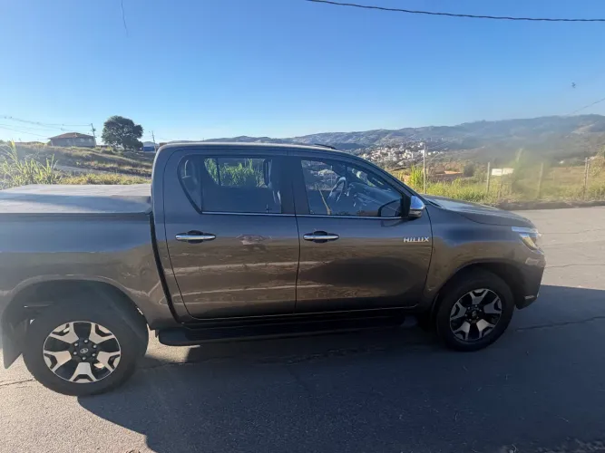 Toyota Hilux CD SRX 4X4 2.8 TDI 16V Diesel Aut. 2020