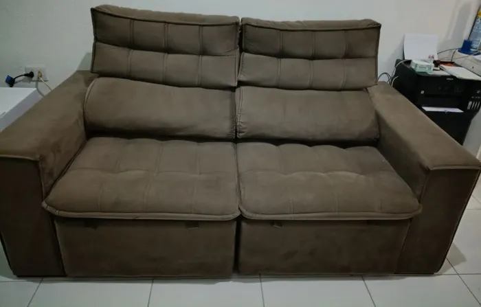 Sofá retrátil e inclinável