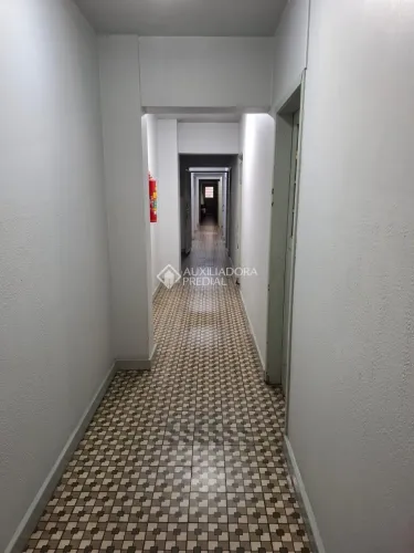 Escritório à Venda no Centro Histórico com Área de 30m² - Oportunidade Imperdível!