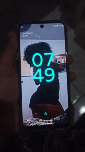 Desse moto g 53 seminovo só um trinco fio de cabelo