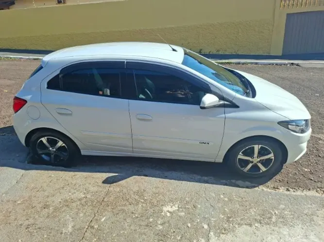 Chevrolet Onix Hatch LTZ 1.4 8V Flex Aut. 4P 2019