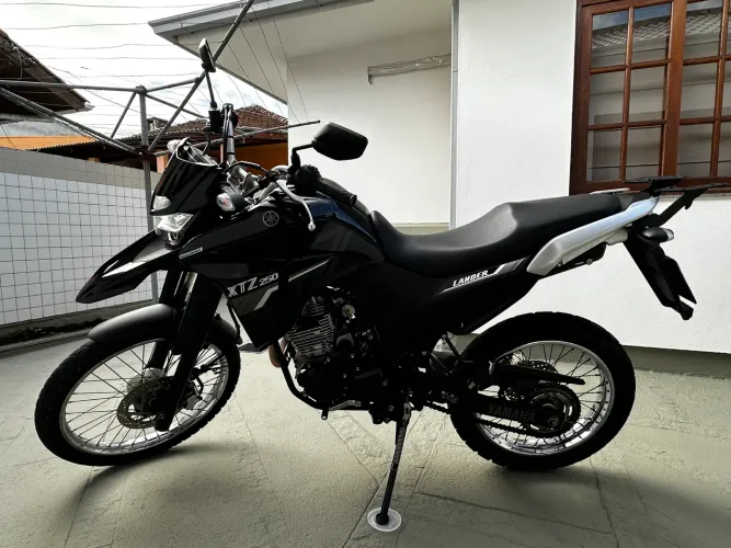 Yamaha XTZ Lander 250 - 2022 | Impecável | 22.000 km