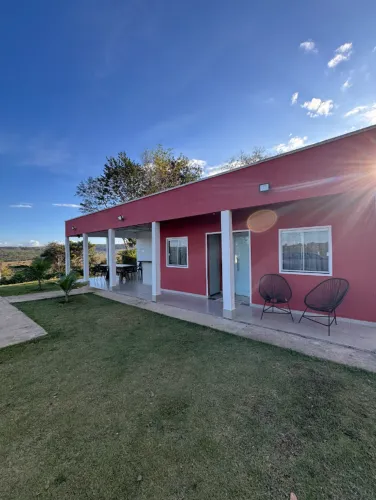 Rancho com Piscina e Vista para o Lago Corumbá IV 