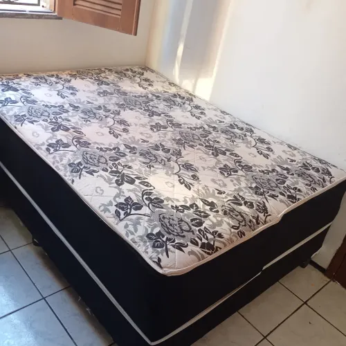 Cama Box Casal Completa com Colchão - Sem Uso
