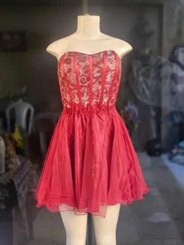 Leve os 3 vestidos por R$ 800,00. 
