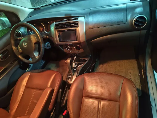 Nissan Livina Grand SL 1.8 16V Flex Fuel Aut. 2012