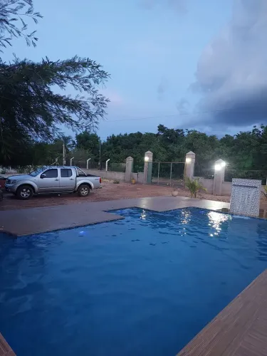 Aluga chácara com piscina e lago ,condomínio