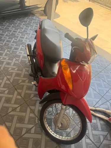 Honda Biz em excelente conservação