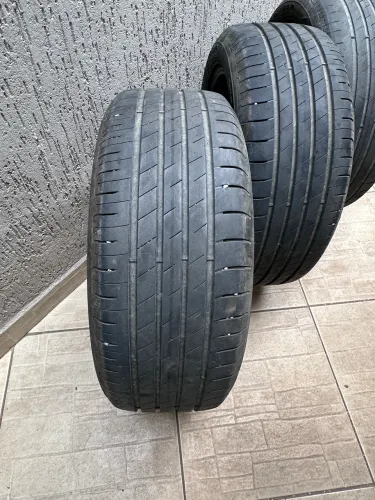 Vendo pneus 205/50 R17 - Goodyear Eagle Touring