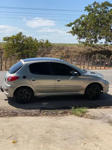 Peugeot 207 XR Sport 1.4 Flex 8V 5P 2010