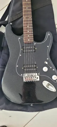 Guitarra Squier estratocaster 1995