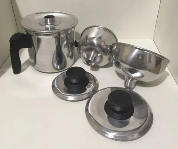 Cuscuzeira Individual com 2 Panelinhas Peitinho de Moça - NOVA