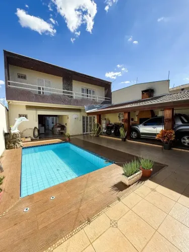 Casa com 4 dormitórios à venda no Jardim Murilo