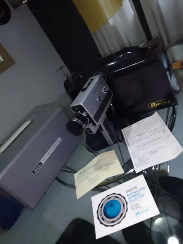 Raro conjunto Ricoh Super 8 410Z + Auto 8P Trioscope com Manuais e Documentos Originais