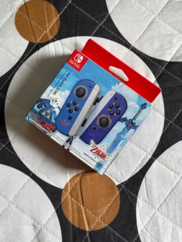 Joy Con (L)/(R) The Legend Of Zelda: Skyward Sword HD Edition - Nintendo Switch