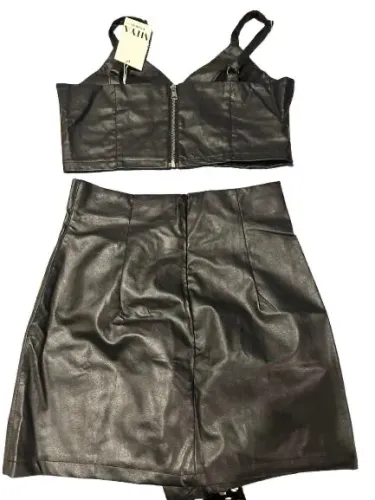 Conjunto MIYA Fashion Saia + Cropped Courino Preto Tam G