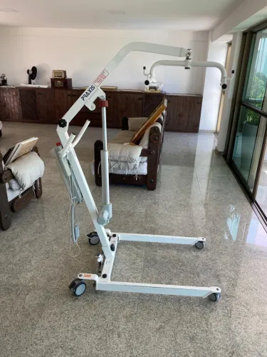 Cama + Colchão + Elevador Hospitalar