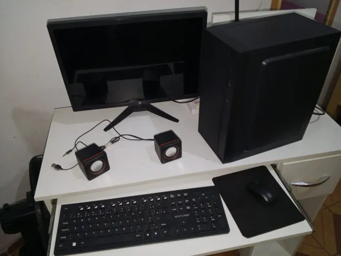 COMPUTADOR COMPLETO + MONITOR 24" - IDEAL PARA ESTUDOS