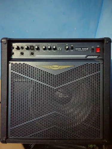 Caixa Amplificada Oneal OCK 600X para Teclado 200w - Potente e Conservada