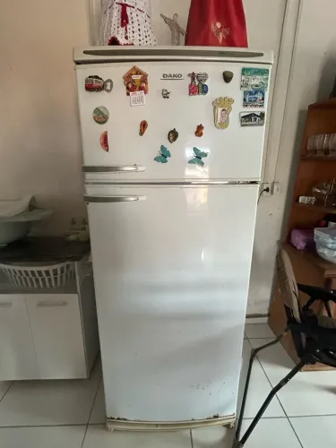 VENDE-SE GELADEIRA DAKO DUPLEX