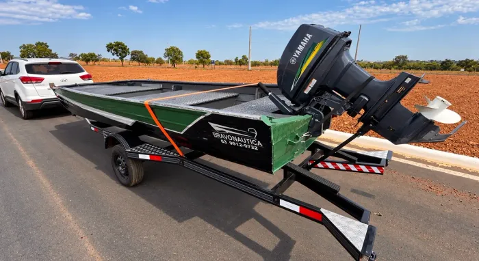 Barco BASS - 40Hp
