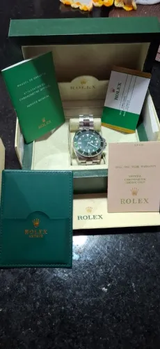 Relógio Rolex primeira com tudo certificado caixa tudo card.