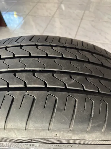 Vendo Pneu 235/55 R19