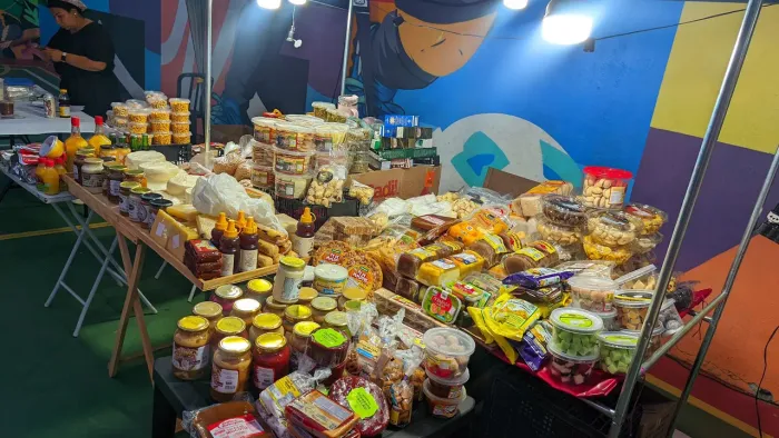 Linda casa do norte atenção com e da para montar um mercado grande e só aluga o restante