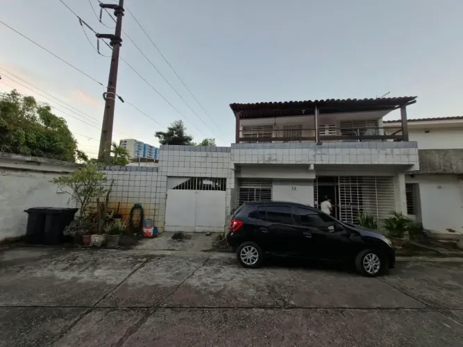 CASA EM CONDOMÍNIO EM BOA VIAGEM 4 QUARTOS | 180m² | 3 VAGAS
