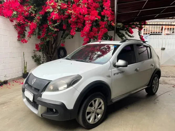 Renault Sandero Stepway Hi-power 1.6 8V 5P 2013