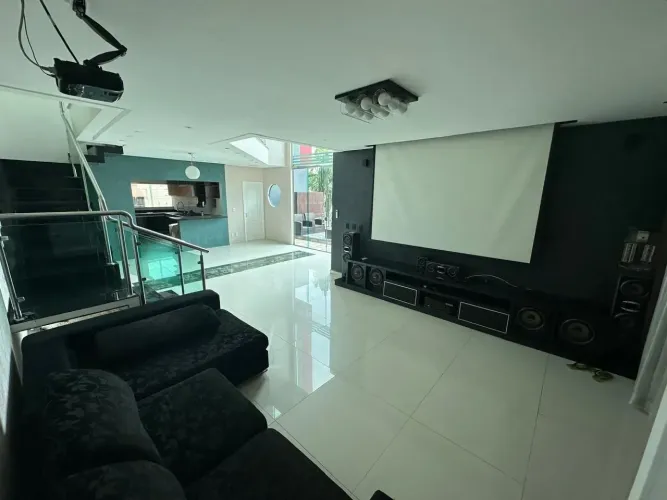 Vendo Casa Triplex de Alto Padrão de 380m² no Res. Tapajós Torquato Tapajós