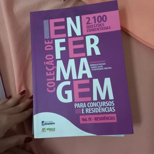 Livro de 2100 questões comentadas para concurso e residências Rômulo Passos