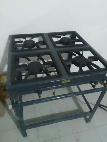 Fogão industrial funcionando tudo