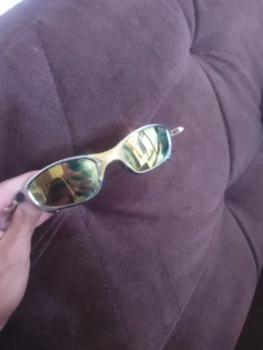 Juliet plasma dourada versátil 