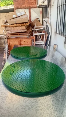 Tampas de ferro para esgoto, caixa de gordura.