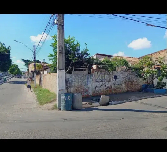 Vendo terreno com casa dentro ótima oportunidade para quem gosta de negócio valor 150 mil 