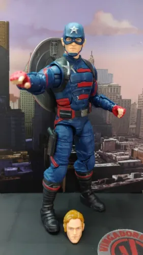 Boneco Marvel Legends Capitão América - John F Walker 15 cm