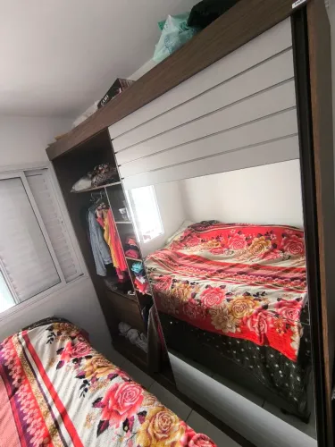 Guarda-roupa com espelho 2 portas