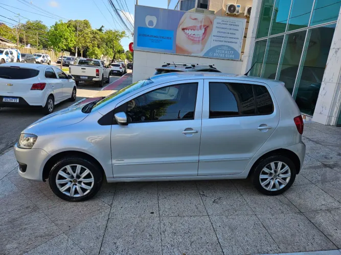 Volkswagen Fox 1.0 MI Total Flex 8V 5P 2011