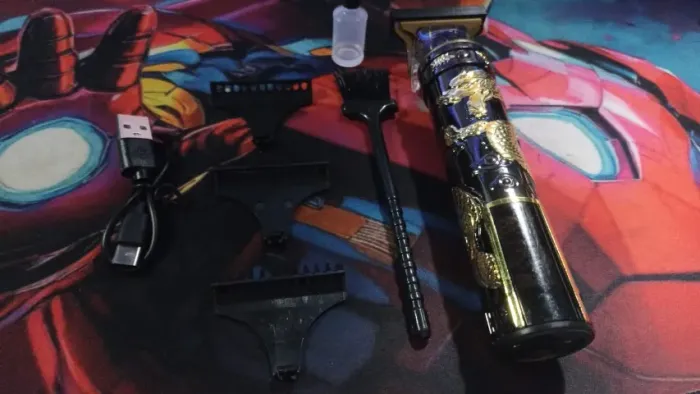 Máquina de Cortar Cabelo, Barba e Acabamento