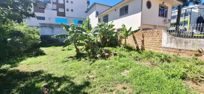 Terreno de 336 m² para alugar em Florianópolis!