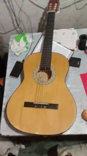 Violão em ótimo estado
