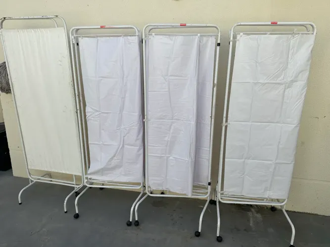 Biombo hospitalar